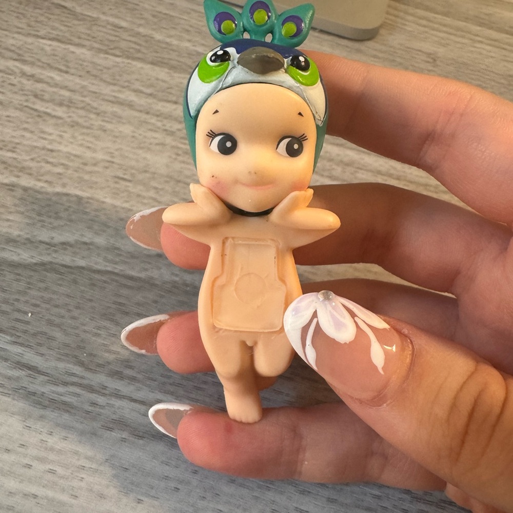 FAUX Sonny Angel Hippers Mini Figure Peacock - Flaws Pictured